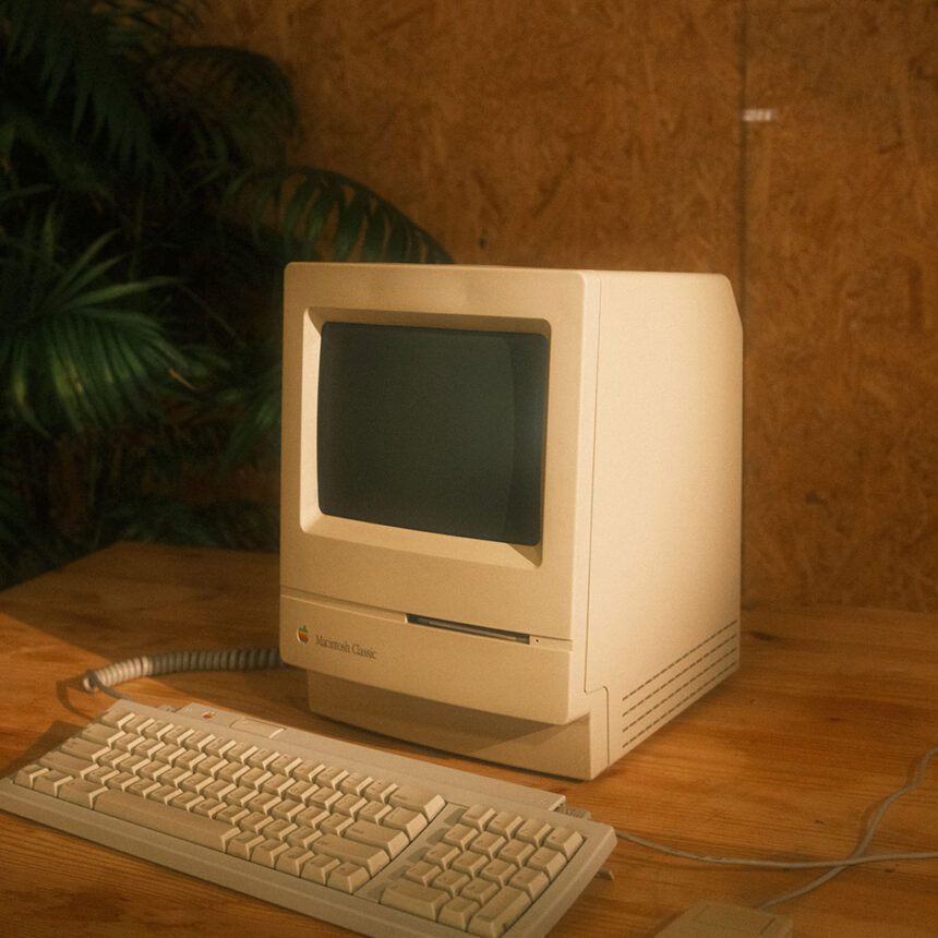 How could Steve Wozniak alone build the first Apple PCs